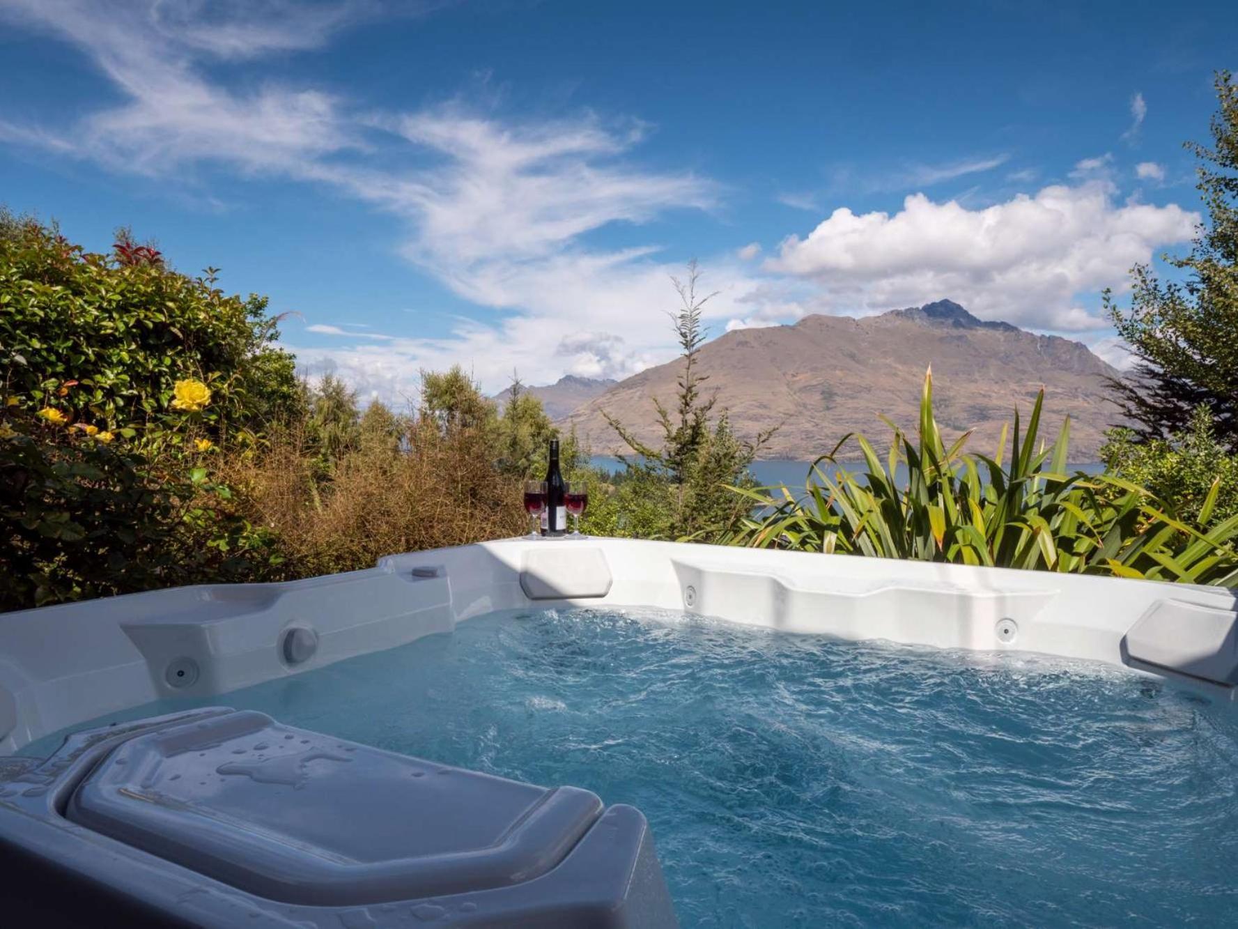 Papillon, A Relax It'S Done Luxury Holiday Home クイーンズタウン エクステリア 写真
